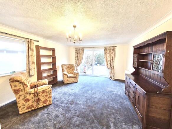 Harrow lounge use