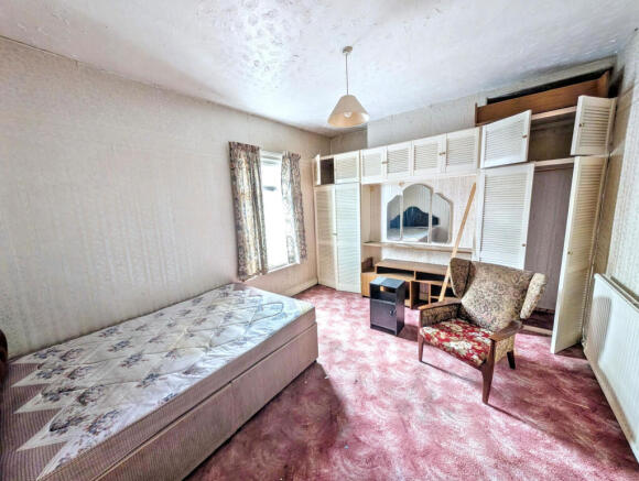 3 bed Terraced for sale Image 9