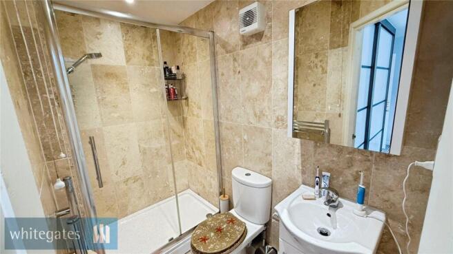 4 bed Detached for sale Image 11