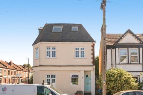 Clarendon Road, Colliers Wood, London, SW19