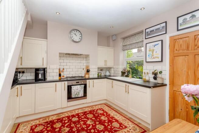 2 bed House for sale Image 4