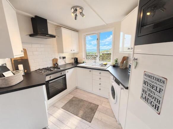 2 bed Detached for sale Image 3