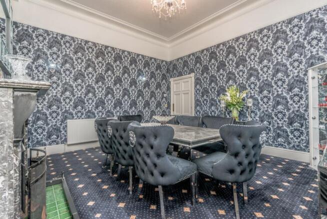 5 bed Semi-Detached for sale Image 7
