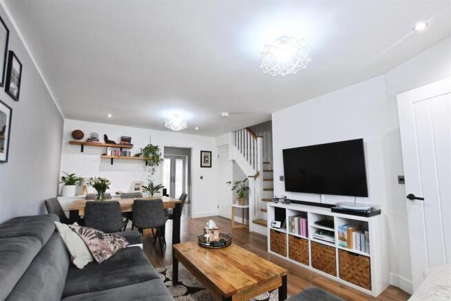 3 bed Terraced for sale Image 7
