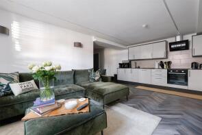 Flat 1, Kian Court, Ansell Road, Dorking RH4 1QN