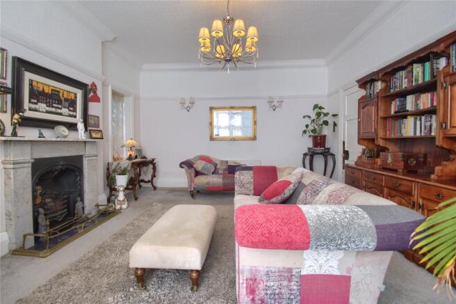 4 bed Detached for sale Image 9
