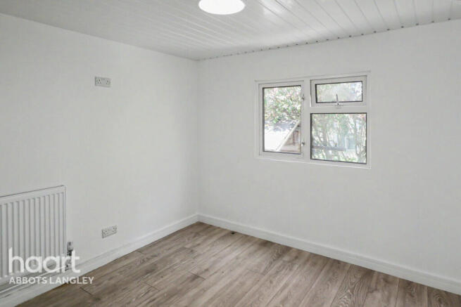 1-bed caravan on Bedmond Road, Abbots Langley, £100,000