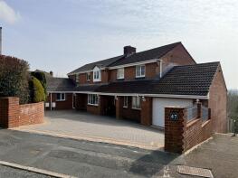 47, The Heathers, Plymouth PL6 7QS