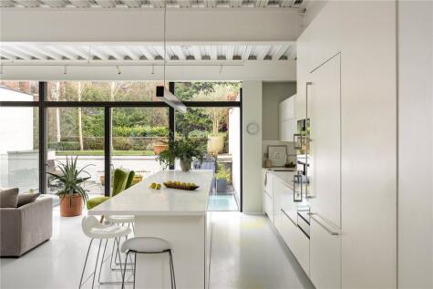 Netherhall Gardens, Hampstead, London, NW3