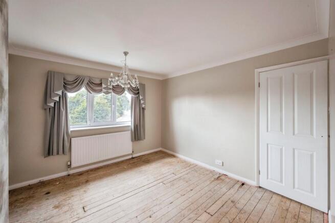 3 bed Semi-Detached for sale Image 12