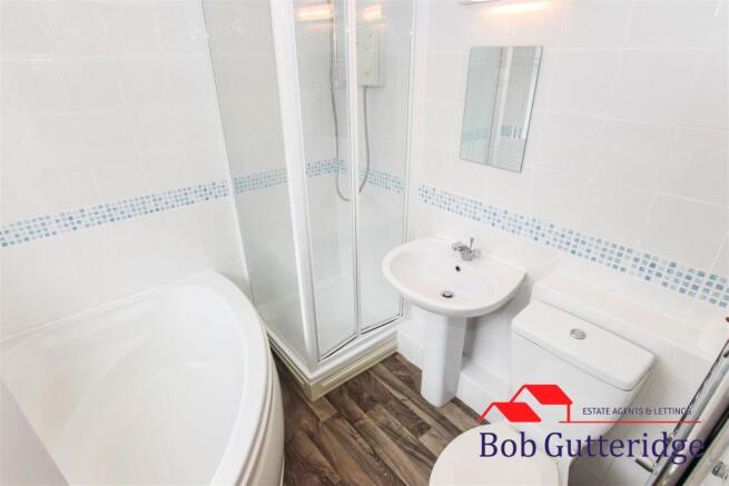 FOUR PIECE BATHROOM