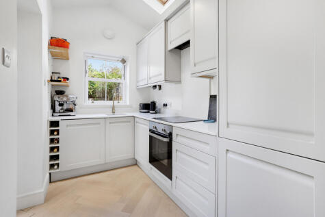 Lower Boston Road, Hanwell, W7