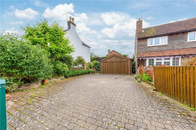 Courtyard/Garage