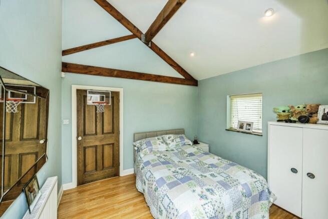 4 bed Detached for sale Image 10