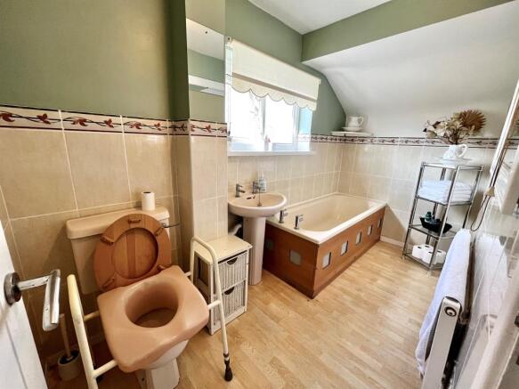 Photo 11