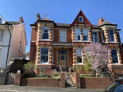 8 Clarence Road, Llandeilo, Carmarthenshire.