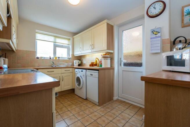 KITCHEN-1.jpg