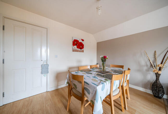 1438342-12-69cd30...