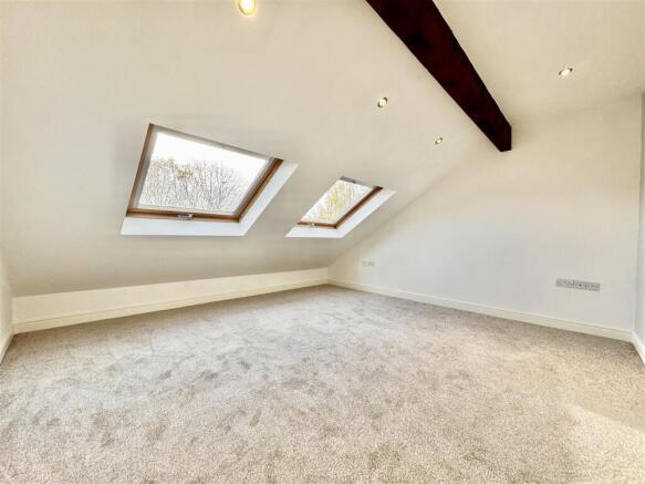 4 bed Semi-Detached for sale Image 10