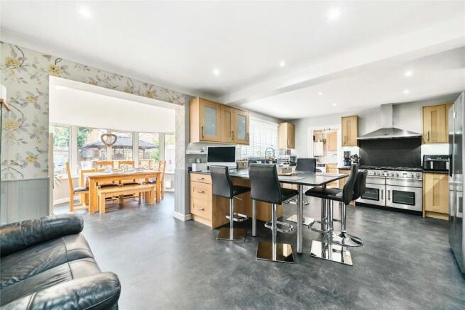 Kitchen/Breakfast Rm