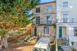 Flat 3, 50, Grosvenor Street, Cheltenham GL52 2SG