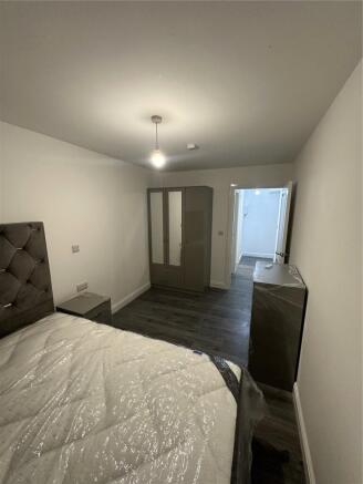 1 bed Apartment to rent Image 9