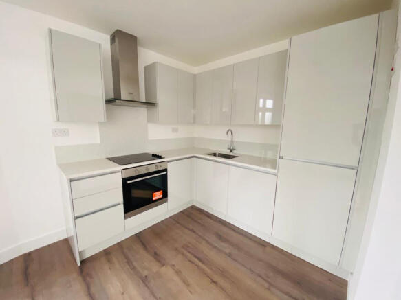 377 Botwell Lane,  Hayes, UB3 photo 4