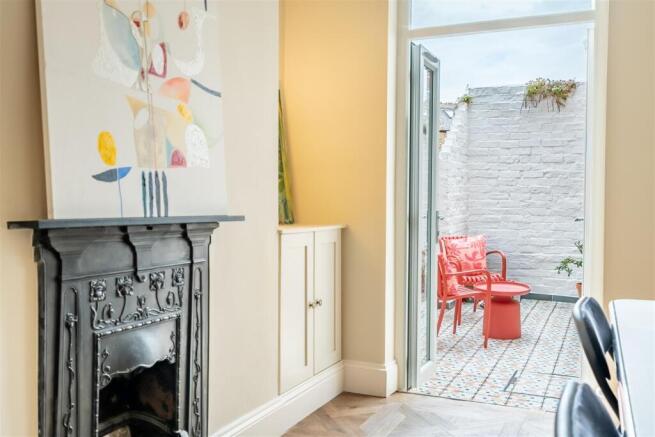 2 bed Terraced for sale Image 7