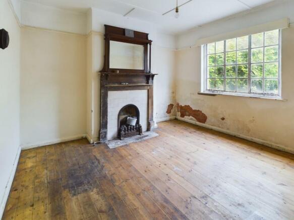 PR0243-STILL007.jpg