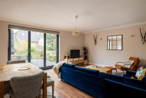 10, Conifer Close, Reigate RH2 9NN