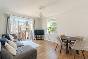 Flat 8, Stuart House, Gibraltar Walk, London E2 7EN