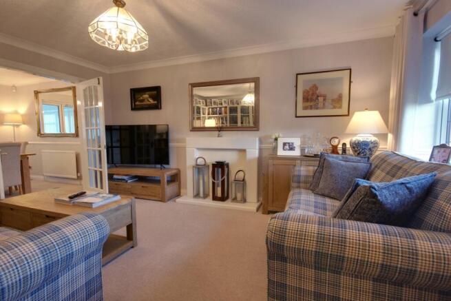 4 bed Detached for sale Image 4