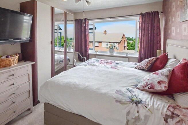 3 bed Semi-Detached for sale Image 7