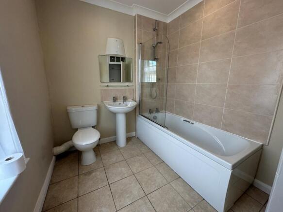 1 bed House to rent Image 5