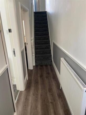 4 bed House Share to rent Image 5