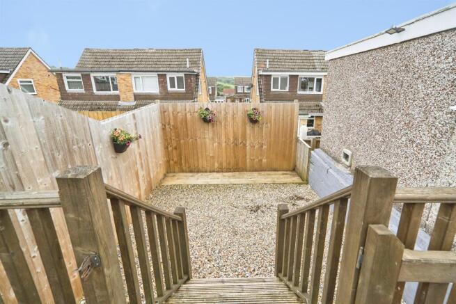 3 bed Semi-Detached for sale Image 9