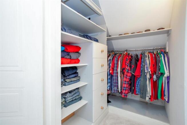 Bedroom 1 Walk in Wardrobe.jpg