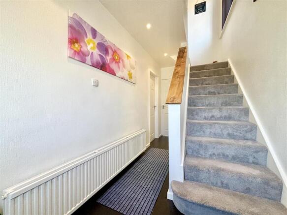 3 bed Semi-Detached for sale Image 4