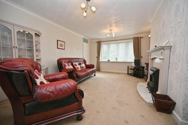3 bed Semi-Detached Bungalow for sale Image 4