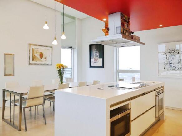 2 bed Flat to rent Image 6