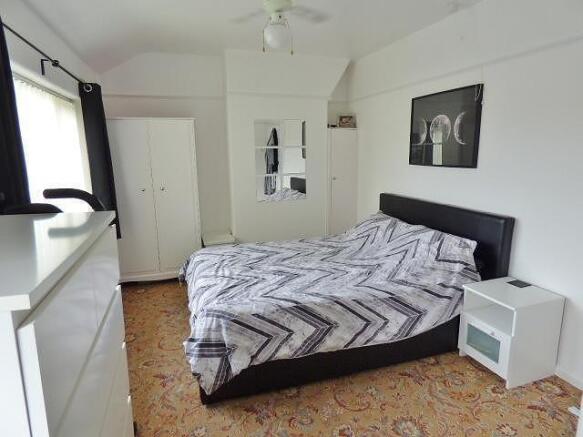 Bedroom 1 - 1