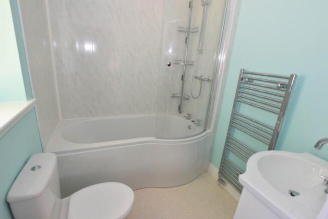 En-suite bathroom