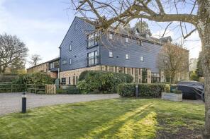 6, Chine Farm Place, Main Road, Sevenoaks TN14 7LG