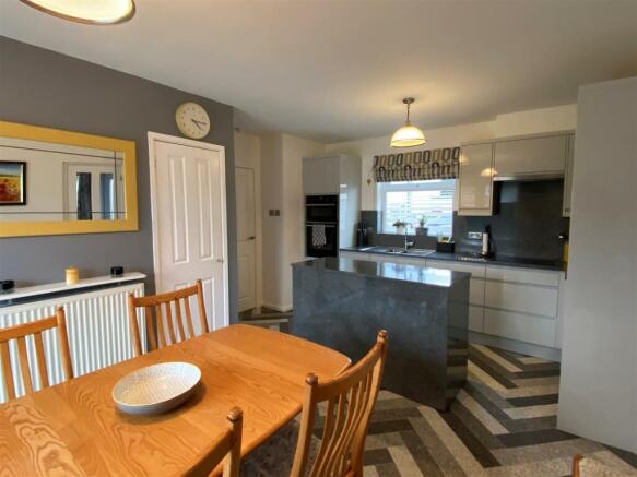 Kitchen/Dining Room