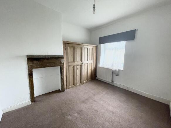 2 bed House to rent Image 5