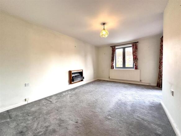 Large Lounge/Diner 477