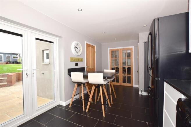 Kitchen / Breakfast Room