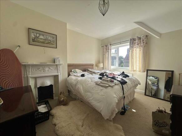 3 bed House for sale Image 10