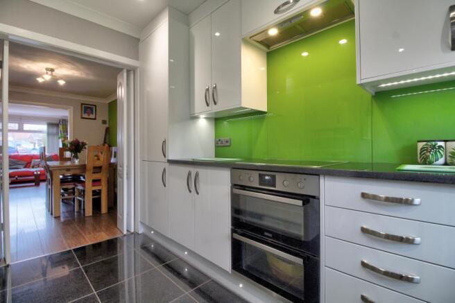 IMG_6876_7_8_Interior 4
