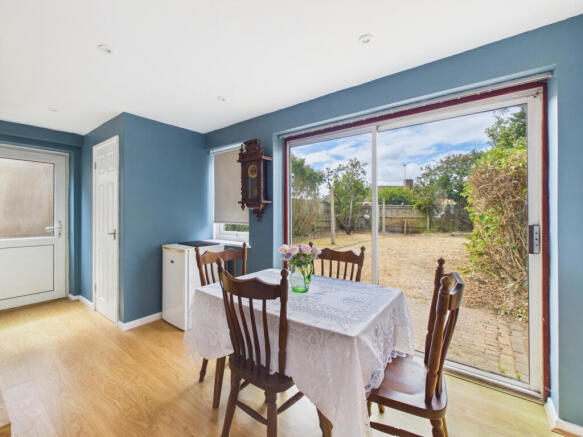Rochester Avenue, Woodley photo 4
